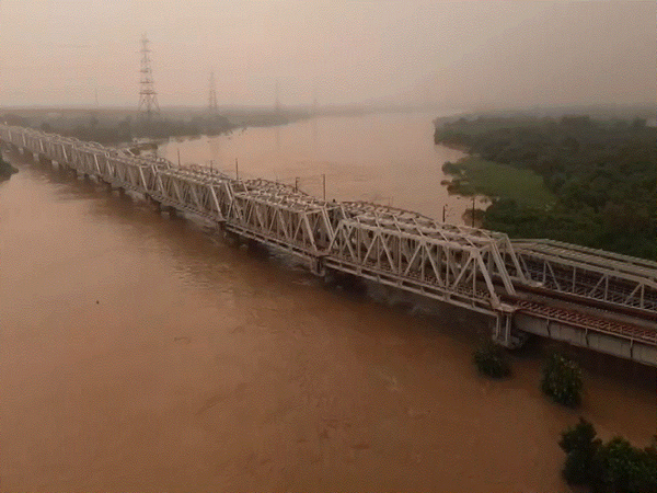 Early morning visuals from Loha Pul (Photo/ANI) Early morning visuals from Loha Pul (Photo/ANI)