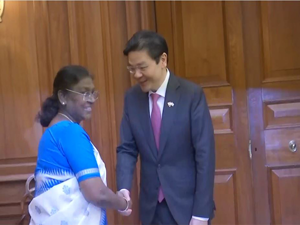 Singapore PM Wong meets President Droupadi Murmu at Rashtrapati Bhavan (Photo/ANI)