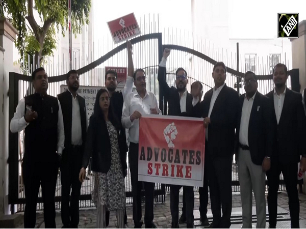 Visuals of lawyers protesting against arbitrary notification issued by the Lieutenant Governor of Delhi (Photo/ANI) Visuals of lawyers protesting against arbitrary notification issued by the Lieutenant Governor of Delhi (Photo/ANI)