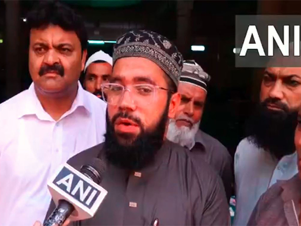 Imam Bashir Ahamed Usmani of Jamia Masjid Aallain Talab, Udhampur (Photo/ANI) Imam Bashir Ahamed Usmani of Jamia Masjid Aallain Talab, Udhampur (Photo/ANI)