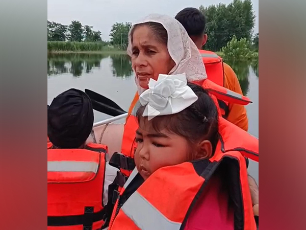Flood-affected child suffering from kidney disease. (Photo/ANI) Flood-affected child suffering from kidney disease. (Photo/ANI)