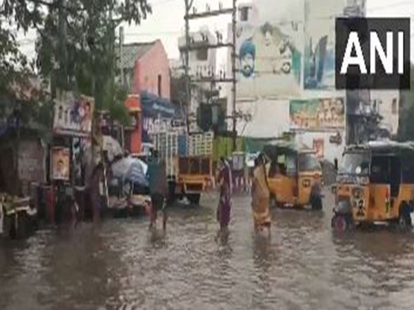 Heavy rain in Madurai leaves roads waterlogged (Photo/ANI) Heavy rain in Madurai leaves roads waterlogged (Photo/ANI)