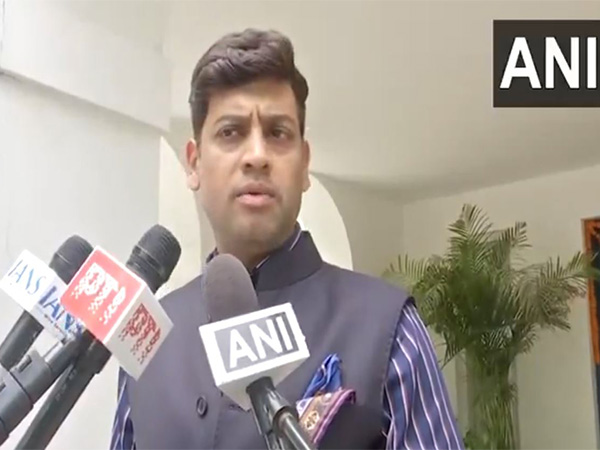 Shiv Sena MP Shrikant Shinde (Photo/ANI) Shiv Sena MP Shrikant Shinde (Photo/ANI)
