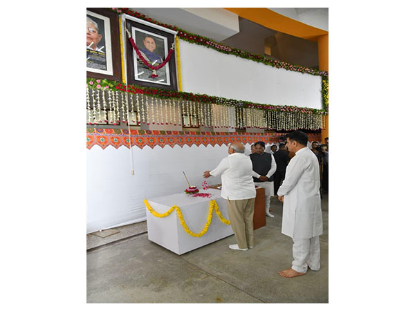 Gujarat Chief Minister Bhupendra Patel pays tribute to former CM Late Vijay Rupani (Photo/@Bhupendrapbjp) Gujarat Chief Minister Bhupendra Patel pays tribute to former CM Late Vijay Rupani (Photo/@Bhupendrapbjp)