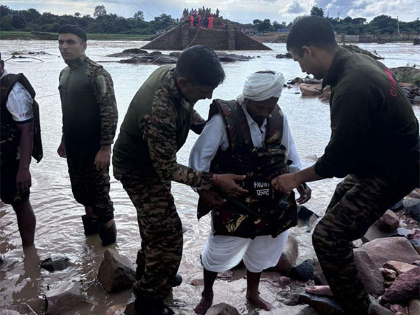 Indian Army at the forefront of nation’s battle against floods (Photo/ANI) Indian Army at the forefront of nation’s battle against floods (Photo/ANI)