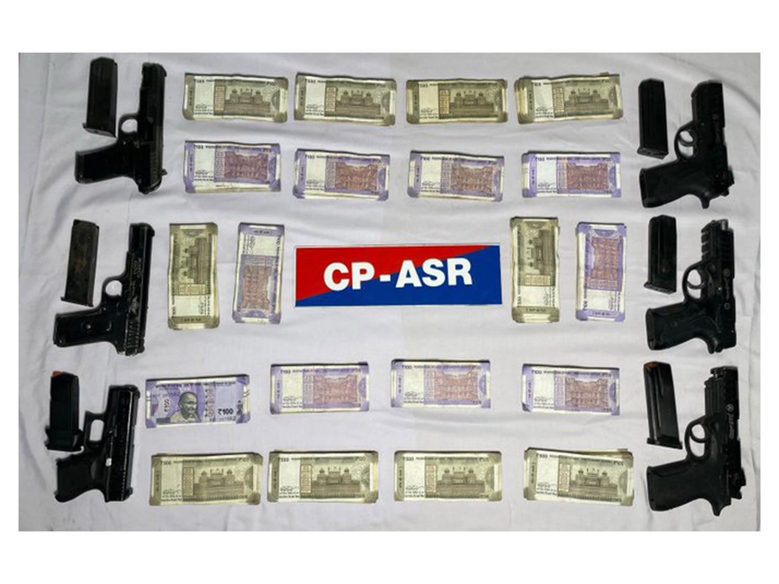 Punjab police bust cross-border arms smuggling module (Photo/X/@DGPPunjabPolice) Punjab police bust cross-border arms smuggling module (Photo/X/@DGPPunjabPolice)