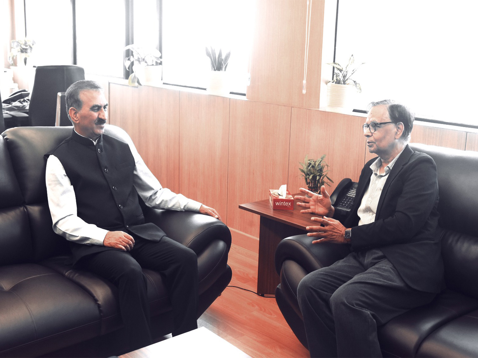HP CM Sukhu with Chairman of 16th Finance Commission Arvind Panagariya at New Delhi. (Photo/ANI) HP CM Sukhu with Chairman of 16th Finance Commission Arvind Panagariya at New Delhi. (Photo/ANI)
