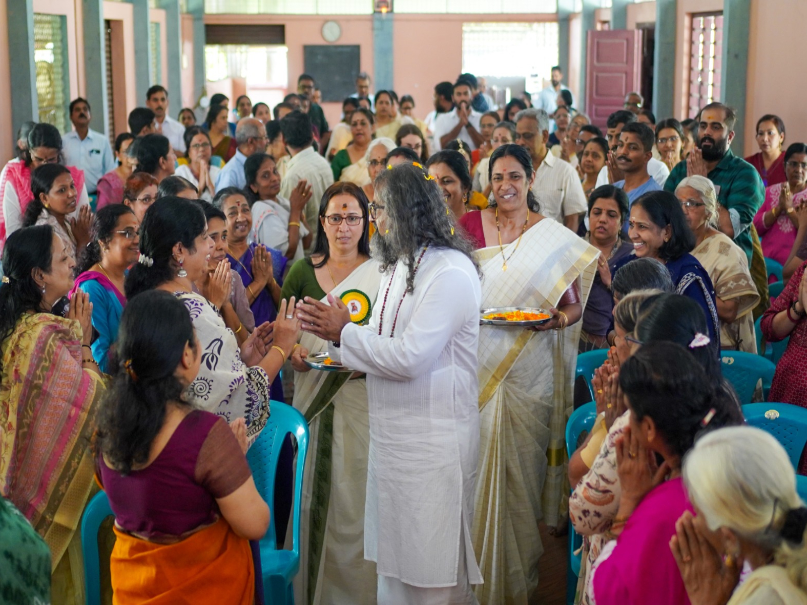 Mohanji Addresses VIR Peace Awards 2025 in Mumbai as Honoured Guest; Calls for Compassionate Leadership to Redefine the Global Peace Order Mohanji Addresses VIR Peace Awards 2025 in Mumbai as Honoured Guest; Calls for Compassionate Leadership to Redefine the Global Peace Order