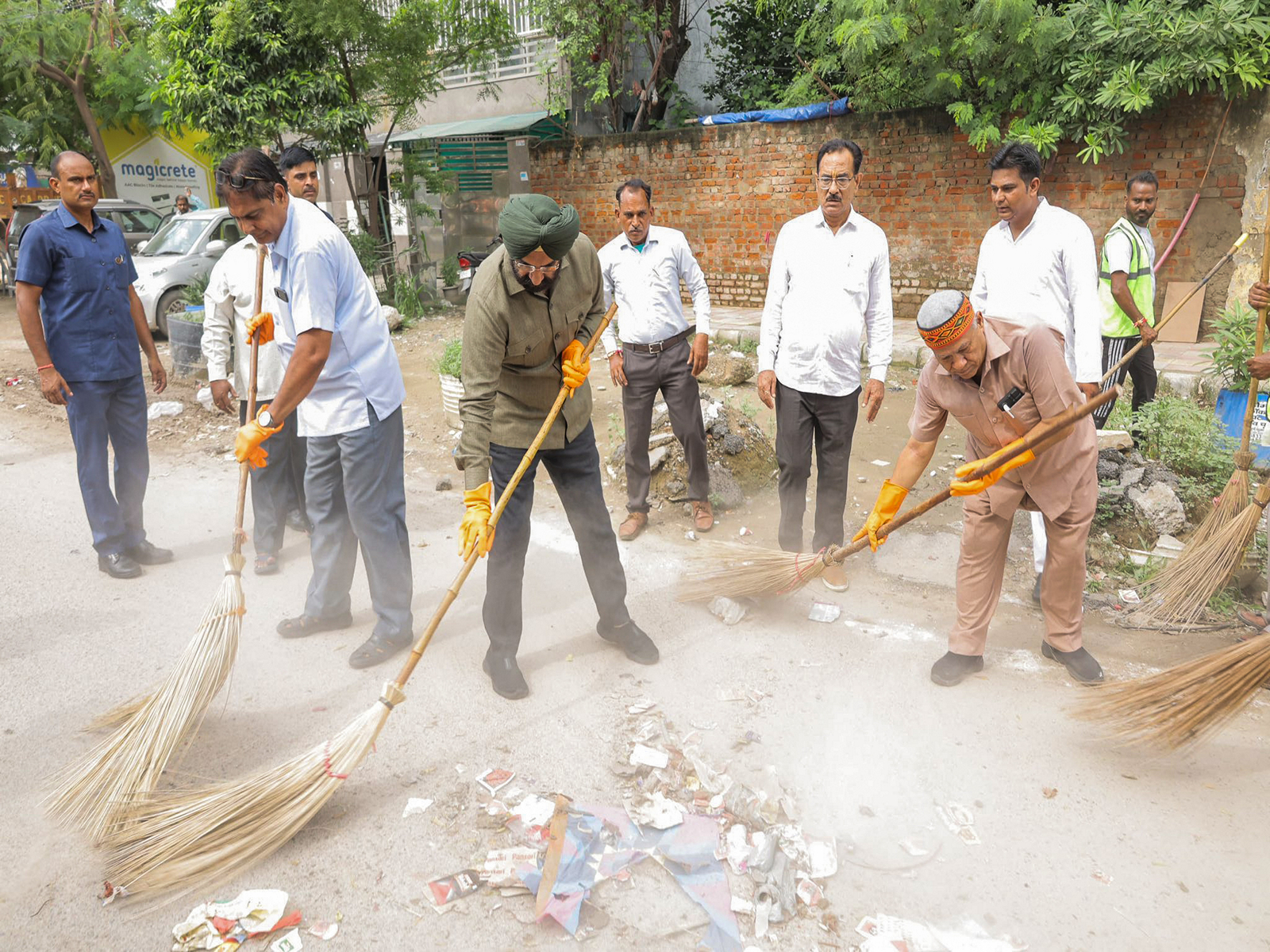 A visual of cleanliness drive in New Delhi (Photo: ANI) A visual of cleanliness drive in New Delhi (Photo: ANI)
