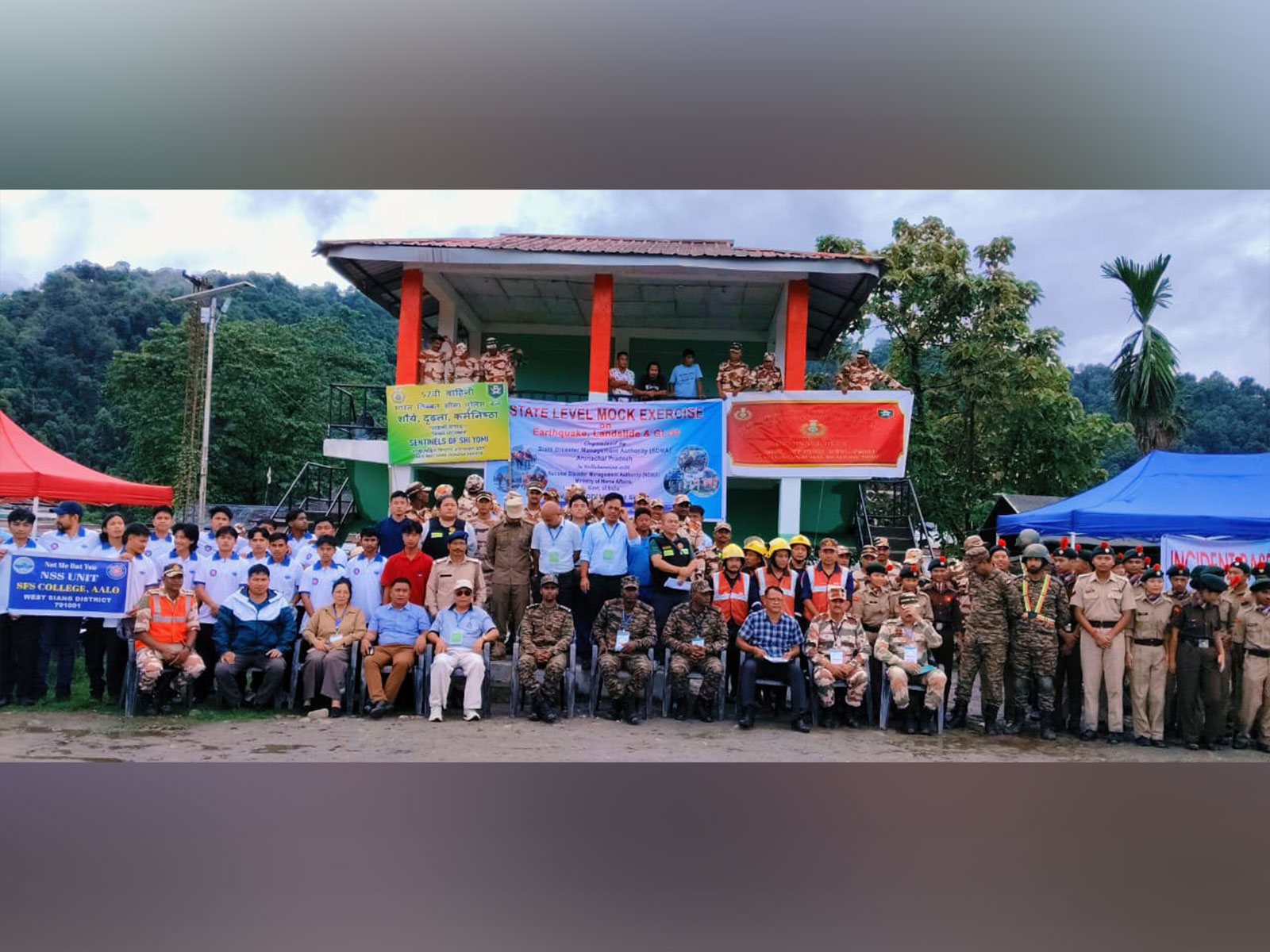 Arunachal Pradesh: Indian army, SDRF, police in joint operation conducted earthquake response mock drill at West Siang's Along (Photo/ANI) Arunachal Pradesh: Indian army, SDRF, police in joint operation conducted earthquake response mock drill at West Siang's Along (Photo/ANI)
