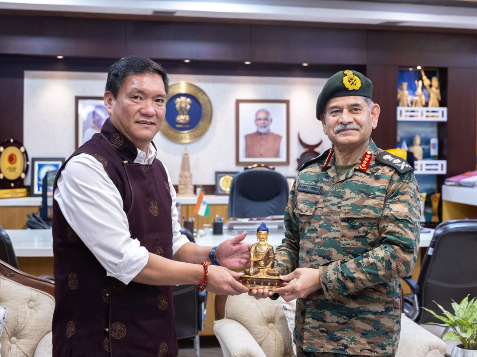 General Upendra Dwivedi calls on Arunachal Pradesh CM Pema Khandu (Photo/ANI) General Upendra Dwivedi calls on Arunachal Pradesh CM Pema Khandu (Photo/ANI)