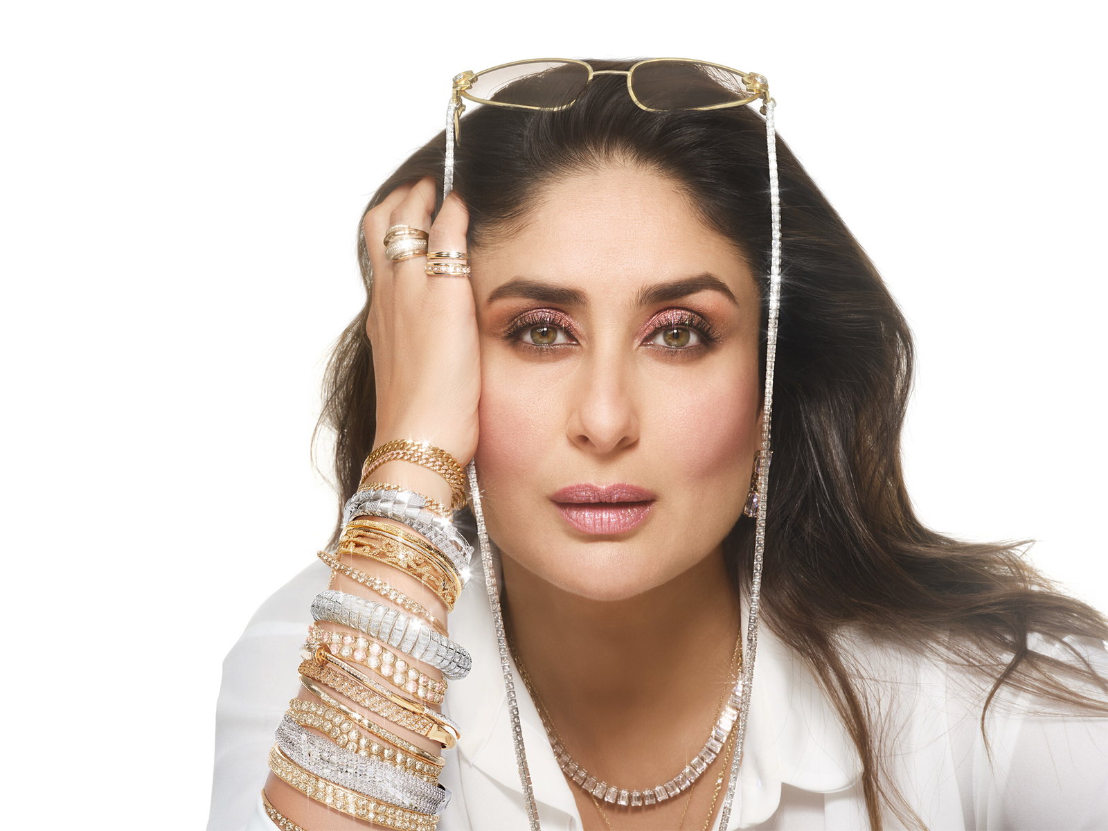 Lakmē Unveils Its Be-Jewel Collection With Brand Ambassadors Kareena Kapoor Khan And Aneet Padda: Modernizing Maximalism As Everyday Soft Glam Lakmē Unveils Its Be-Jewel Collection With Brand Ambassadors Kareena Kapoor Khan And Aneet Padda: Modernizing Maximalism As Everyday Soft Glam