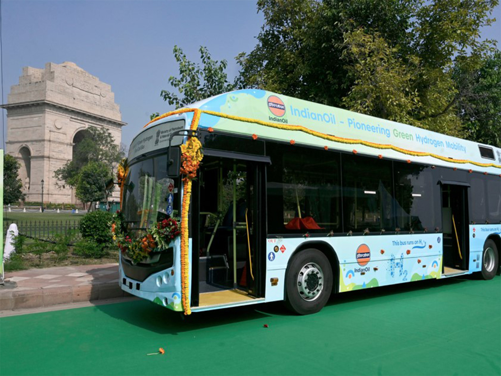 India's 1st Green Hydrogen Fuel Cell Bus (File Photo/ANI) India's 1st Green Hydrogen Fuel Cell Bus (File Photo/ANI)