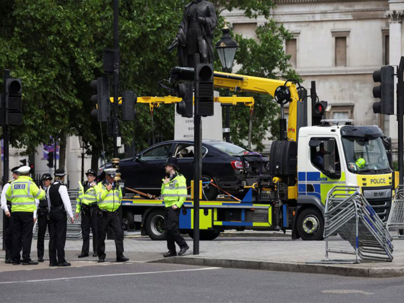 A police vehicle tows a car after a security incident near Trafalgar Square during Queen Elizabeth’s Platinum Jubilee celebrations in London (File Photo/Reuters) A police vehicle tows a car after a security incident near Trafalgar Square during Queen Elizabeth’s Platinum Jubilee celebrations in London (File Photo/Reuters)