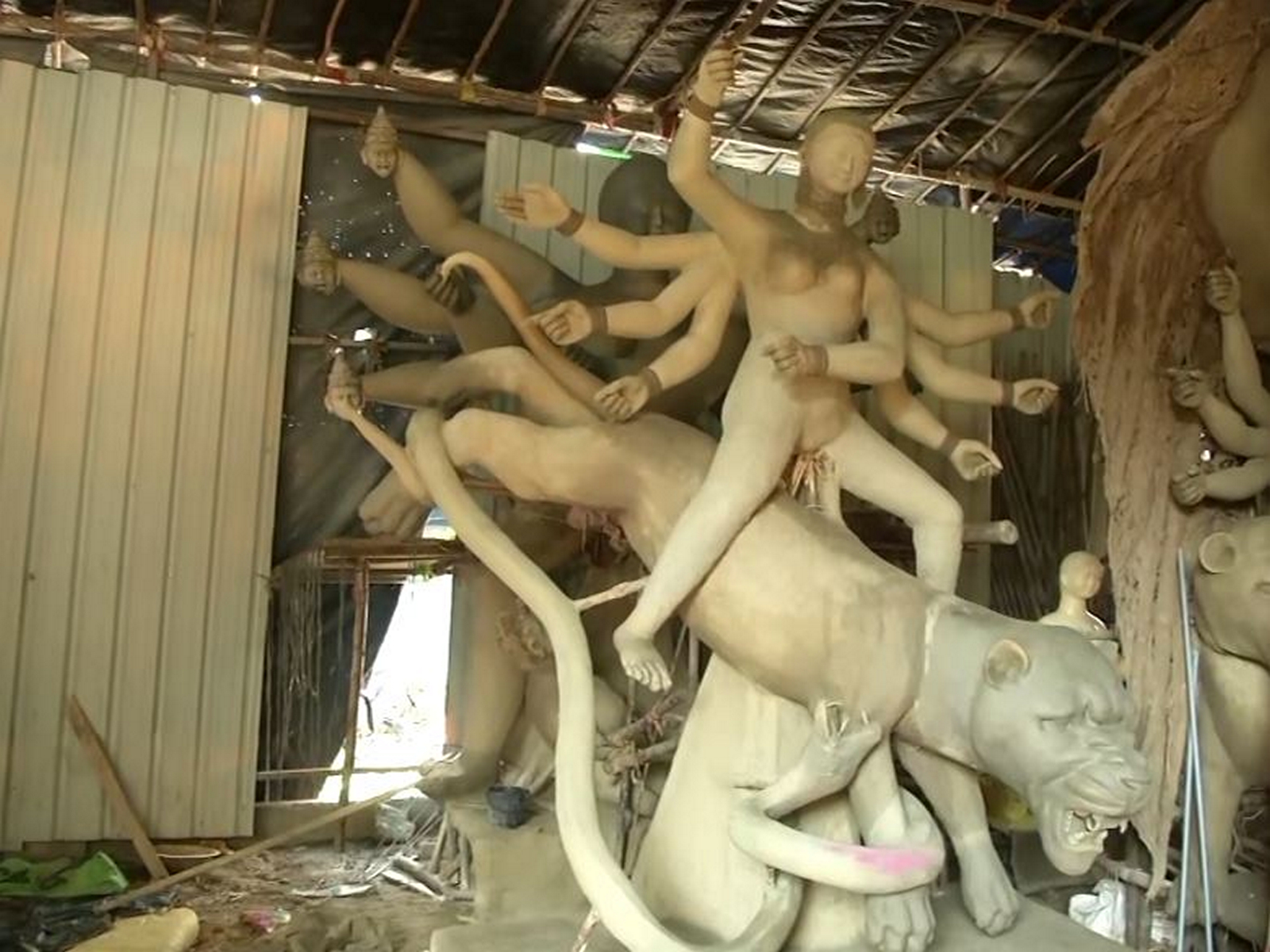 Eco-friendly Durga idols getting crafted (Photo/ANI) 
