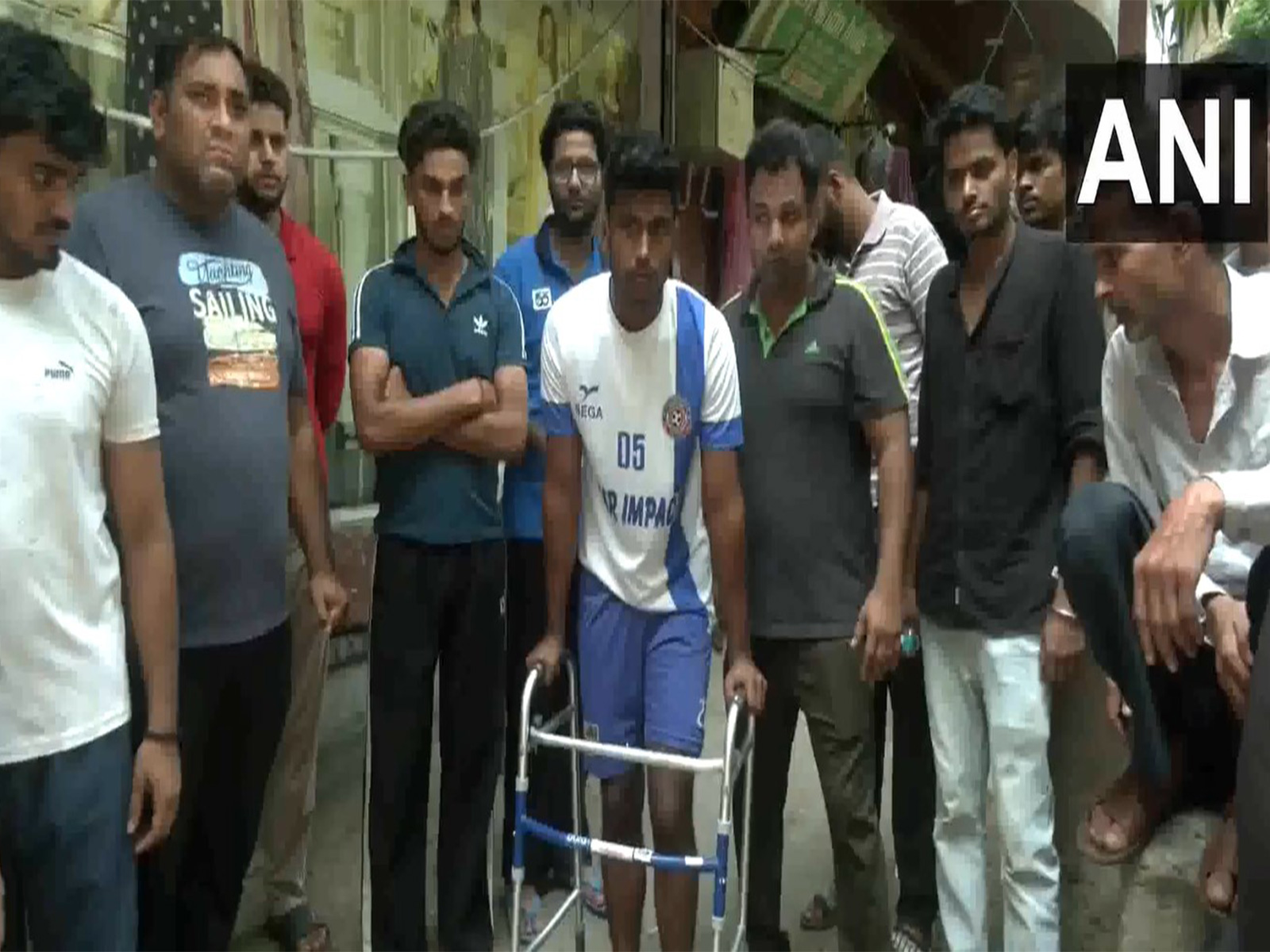 One of victims who was stabbed during robbery attempt. (Photo/ANI) One of victims who was stabbed during robbery attempt. (Photo/ANI)