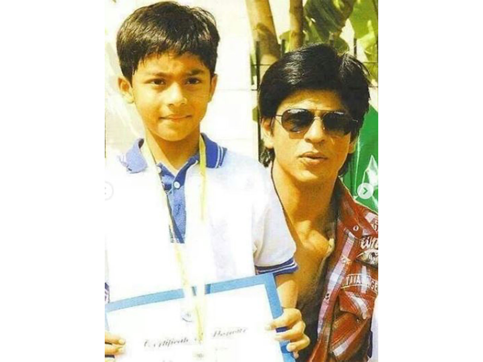 SRK and his son Aryan Khan (Image source: Suhana's Instagram) SRK and his son Aryan Khan (Image source: Suhana's Instagram)