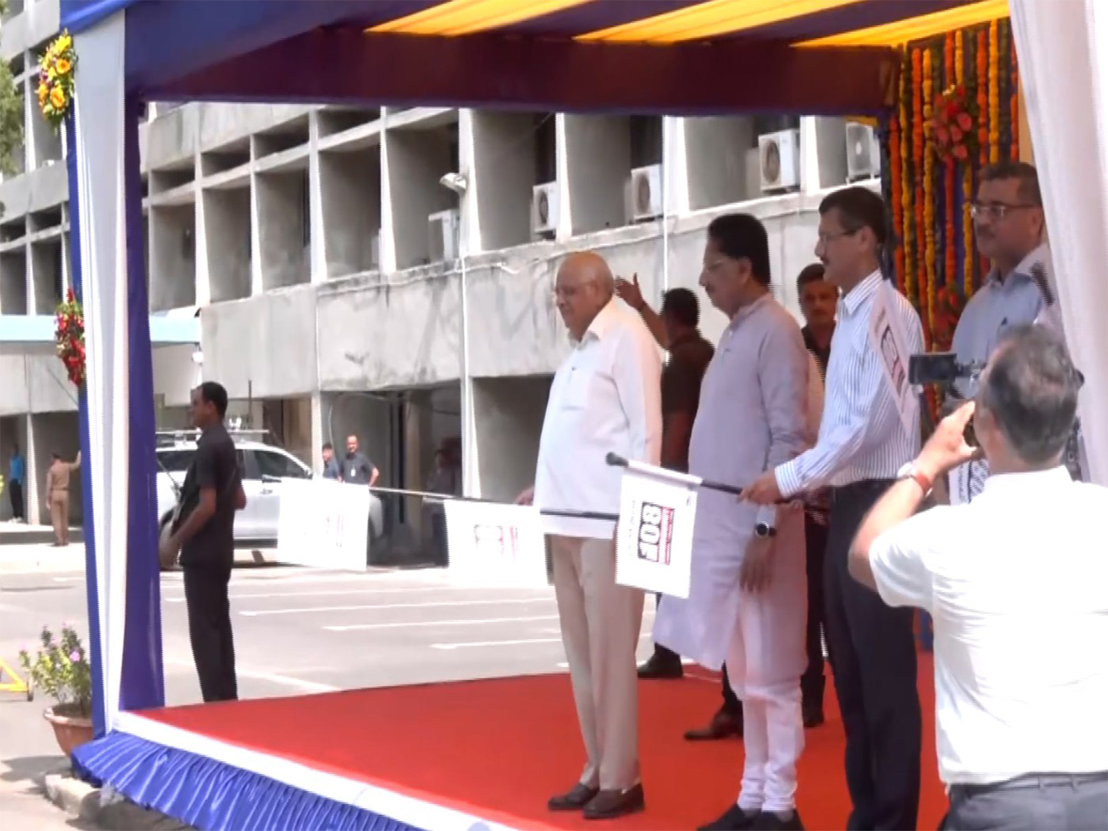 CM Bhupendra Patel And Health Minister Rishikesh Patel Flag Off 94 New 108 Ambulances (Photo/ANI) CM Bhupendra Patel And Health Minister Rishikesh Patel Flag Off 94 New 108 Ambulances (Photo/ANI)