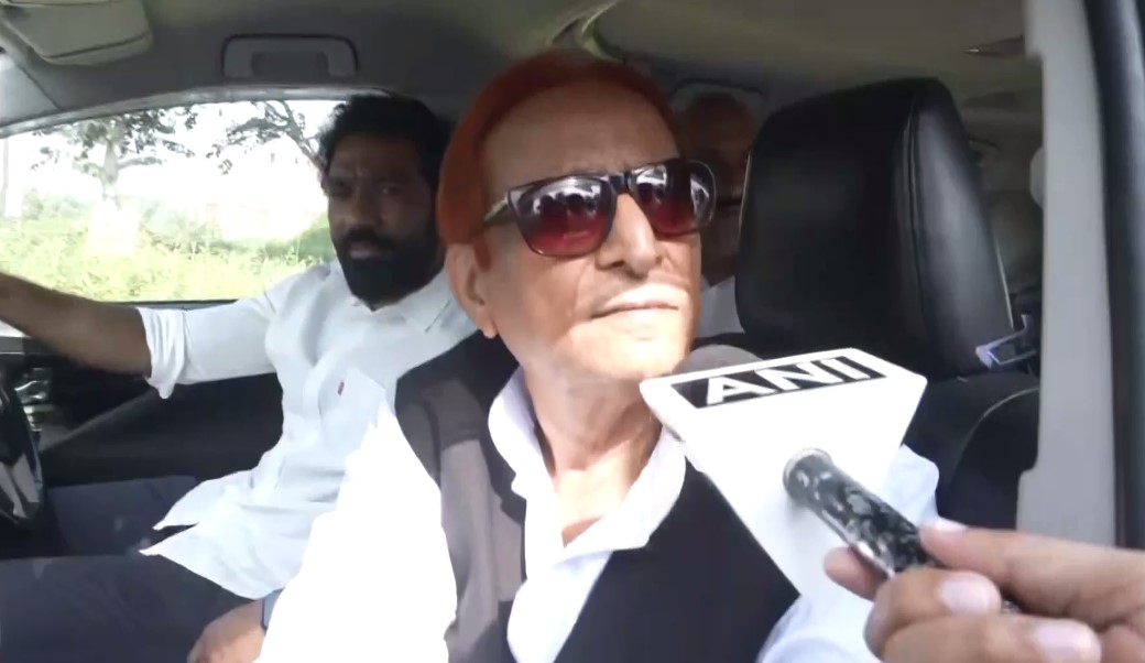 Samajwadi Party leader Azam Khan (Photo: ANI) Samajwadi Party leader Azam Khan (Photo: ANI)