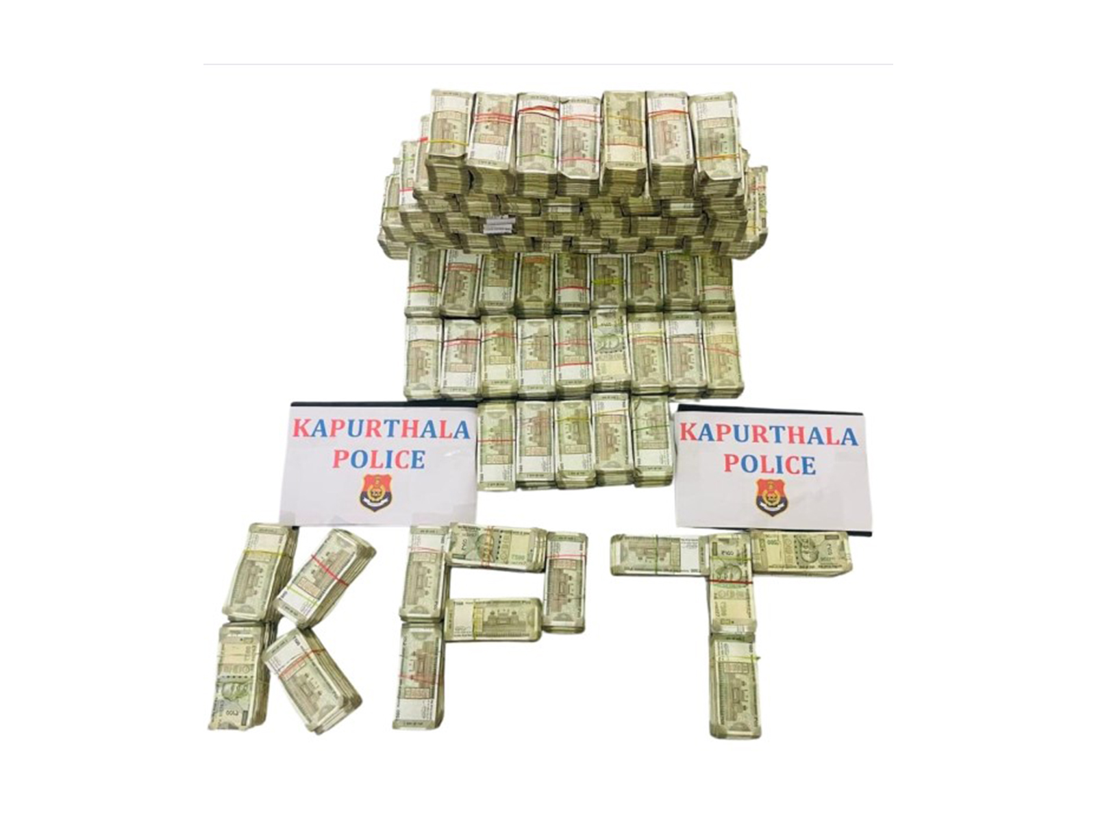 Punjab Police bust Hawala network, recovers Rs 2.05 crore (Photo/X/@DGPPunjabPolice) Punjab Police bust Hawala network, recovers Rs 2.05 crore (Photo/X/@DGPPunjabPolice)