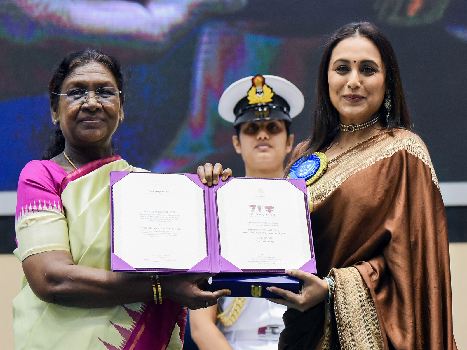 Rani Mukerji conferred with National Award by President Droupadi Murmu (Photo: ANI) Rani Mukerji conferred with National Award by President Droupadi Murmu (Photo: ANI)