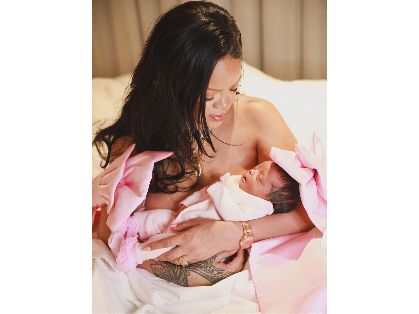 Singer Rihanna with her daughter (Photo/Instagram@badgalriri) Singer Rihanna with her daughter (Photo/Instagram@badgalriri)