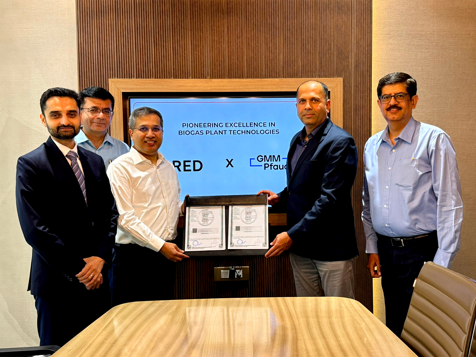 L - R: Varun Karad, CEO, RED, Shashank Adlakha, COO, RED, Kushagra Nandan, CMD, RED, Aseem Joshi, CEO, GMM - Pfaudler, & Puneet Bhatia, VP Sales, GMM Pfaudler L - R: Varun Karad, CEO, RED, Shashank Adlakha, COO, RED, Kushagra Nandan, CMD, RED, Aseem Joshi, CEO, GMM - Pfaudler, & Puneet Bhatia, VP Sales, GMM Pfaudler