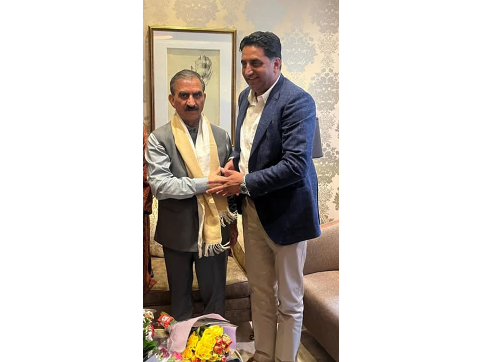 Himachal Pradesh Chief Minister Sukhvinder Singh Sukhu met with the President of the Indian Overseas Congress (IOC) UK, Kamal Dhaliwal (Photo/Uttarakhand CMO) Himachal Pradesh Chief Minister Sukhvinder Singh Sukhu met with the President of the Indian Overseas Congress (IOC) UK, Kamal Dhaliwal (Photo/Uttarakhand CMO)