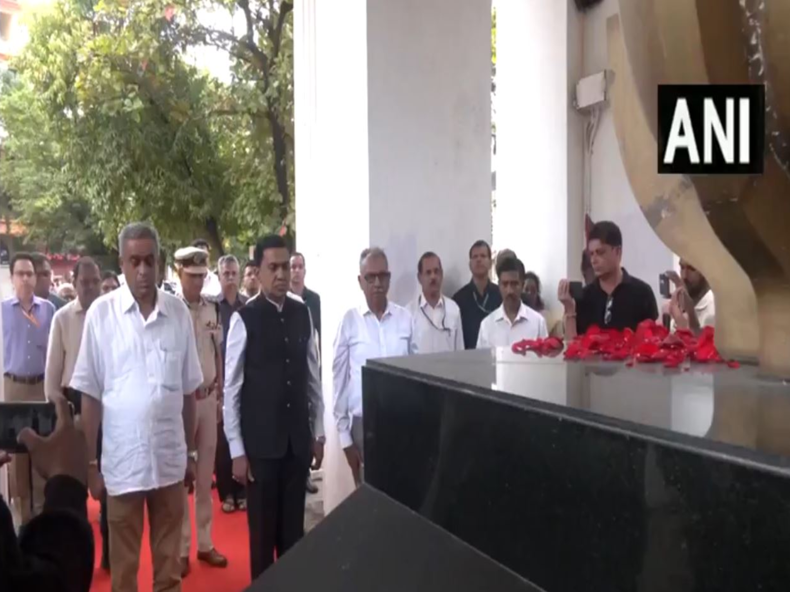 Goa CM Pramod Sawant pays tribute to TB Cunha on his death anniversary in Panaji (Photo/ANI) Goa CM Pramod Sawant pays tribute to TB Cunha on his death anniversary in Panaji (Photo/ANI)