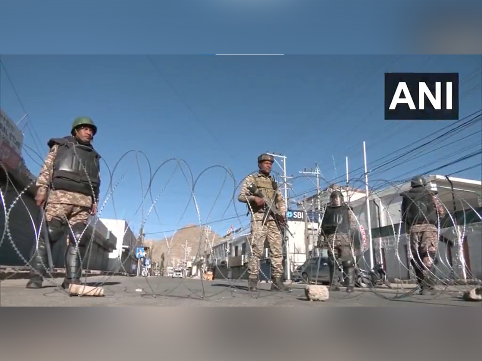 Restrictions continue in Leh (Photo/ANI) Restrictions continue in Leh (Photo/ANI)