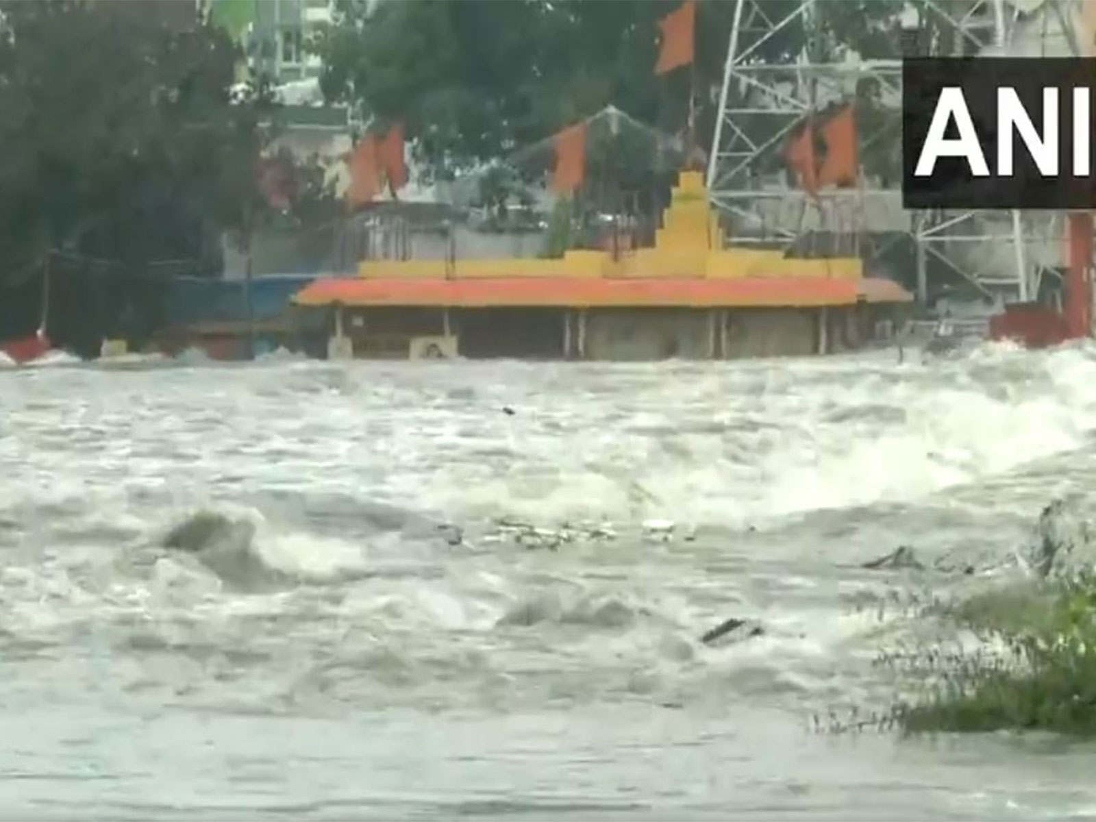 Amid heavy rainfall in Hyderabad, gates of Himayat Sagar reservoir opened, causing Musi River to overflow (Photo/ANI) Amid heavy rainfall in Hyderabad, gates of Himayat Sagar reservoir opened, causing Musi River to overflow (Photo/ANI)