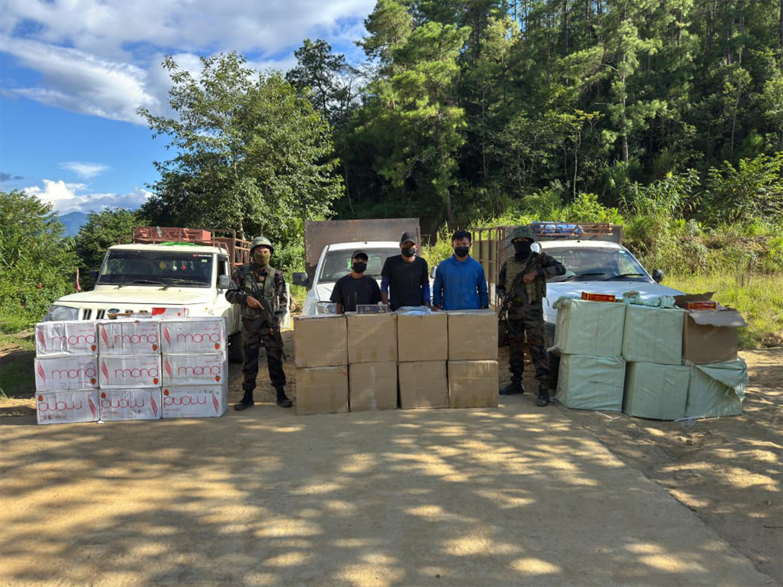 Mizoram: Assam Rifles seizes foreign-origin cigarettes worth 2.80 crores at Champhai (Photo/ANI) Mizoram: Assam Rifles seizes foreign-origin cigarettes worth 2.80 crores at Champhai (Photo/ANI)