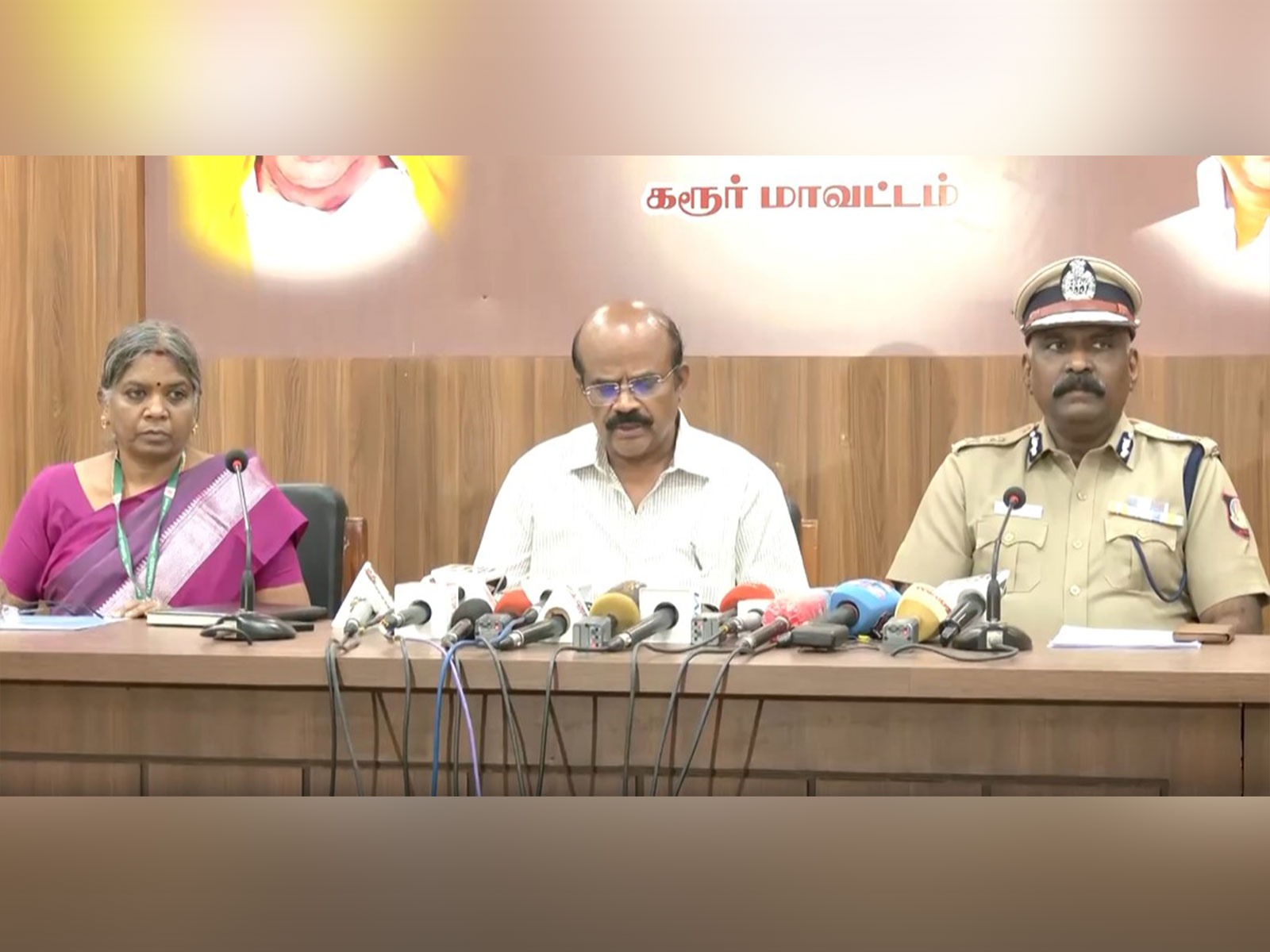 Karur Collector M Thangavel with ADGP (Law and Order) S Davidson Devasirvatham. (Photo/ANI) Karur Collector M Thangavel with ADGP (Law and Order) S Davidson Devasirvatham. (Photo/ANI)