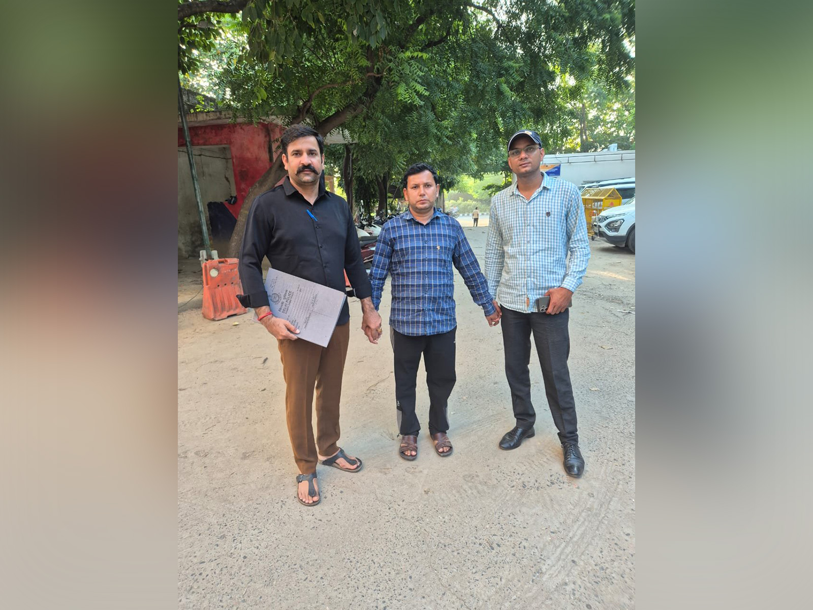 Delhi Police apprehends Hari Singh Kopkoti (Photo/Delhi Police) Delhi Police apprehends Hari Singh Kopkoti (Photo/Delhi Police)