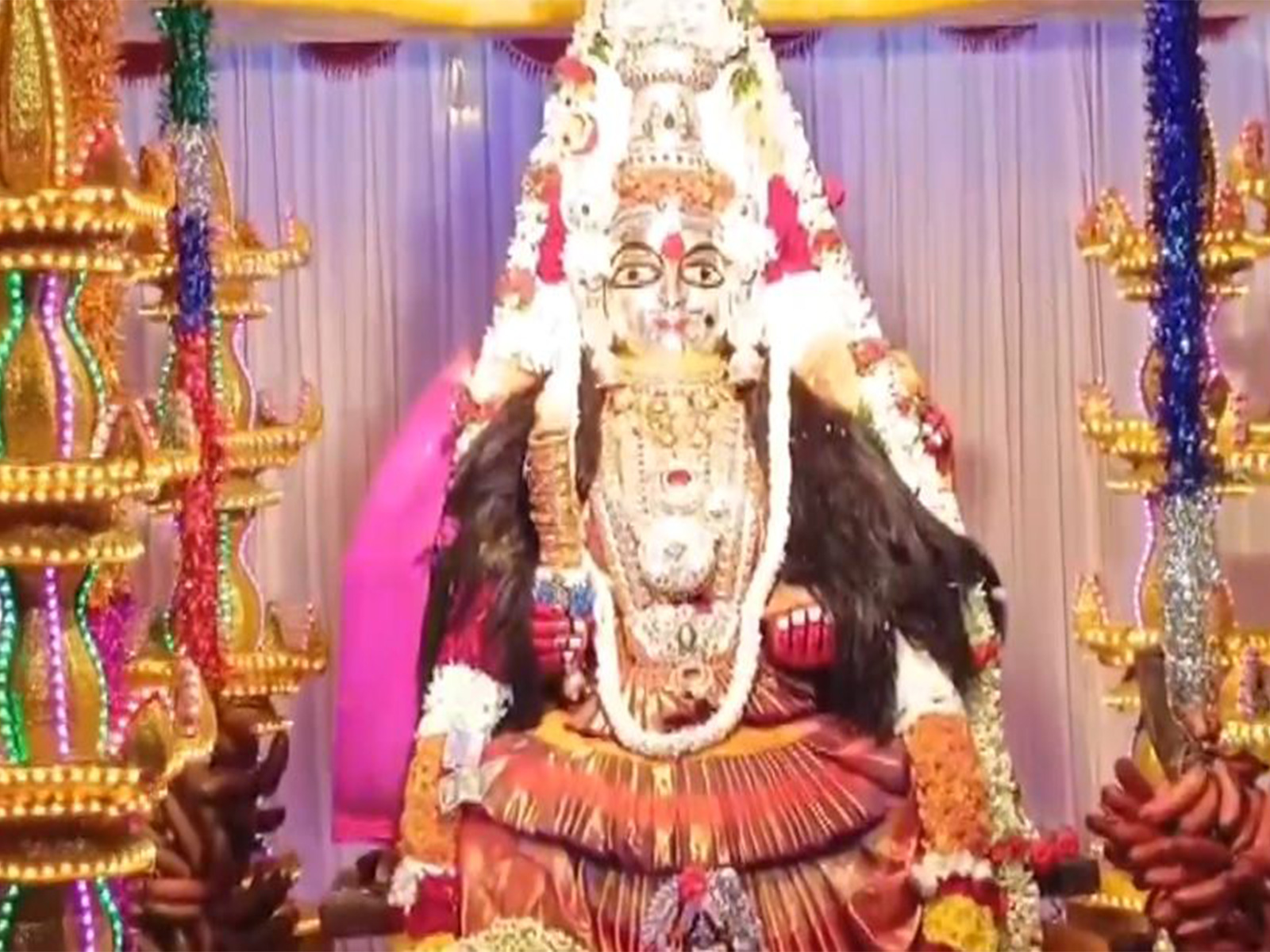 Visuals from the temple (Photo/ANI) Visuals from the temple (Photo/ANI)
