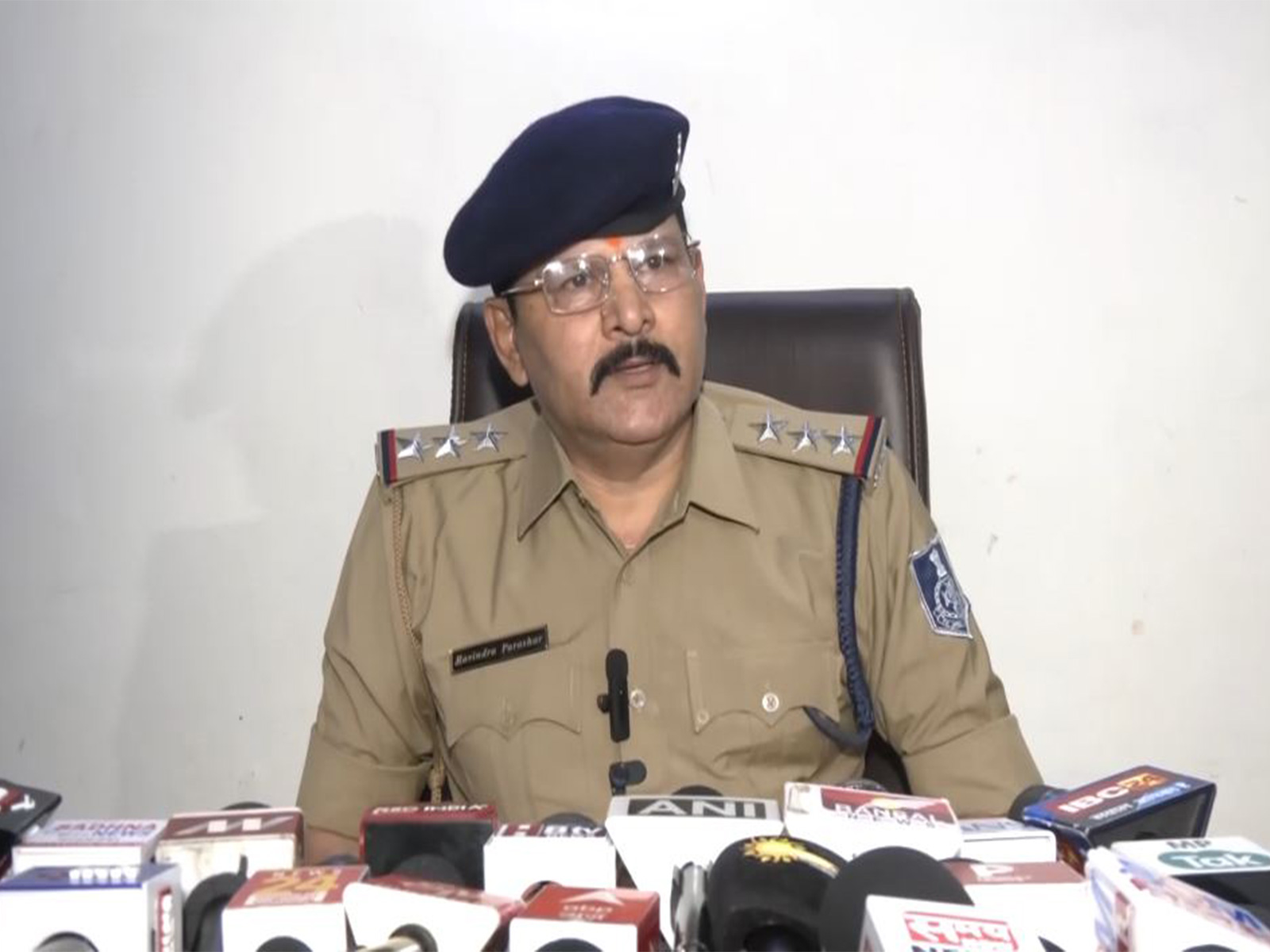 Station in-Charge of Central Kotwali, Ravindra Parashar (Photo/ANI) Station in-Charge of Central Kotwali, Ravindra Parashar (Photo/ANI)