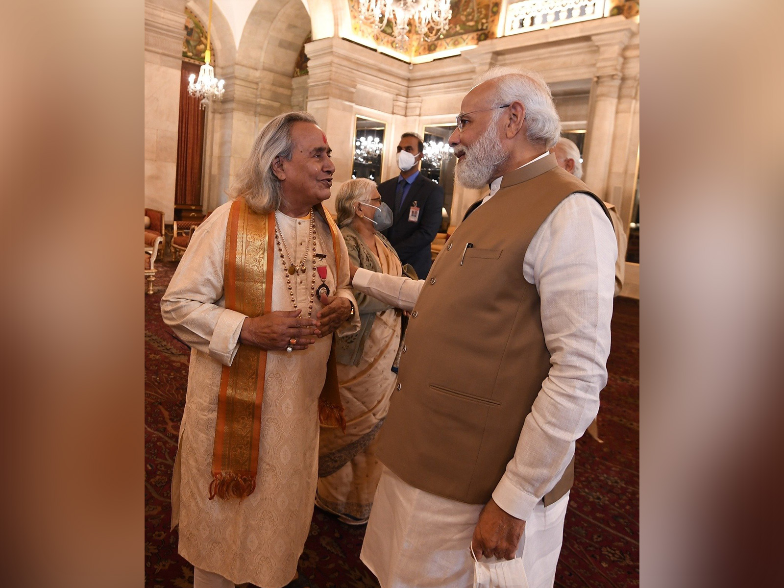 Late singer Pandit Chhannulal Mishra, PM Modi (Photo/X@narendramodi) Late singer Pandit Chhannulal Mishra, PM Modi (Photo/X@narendramodi)