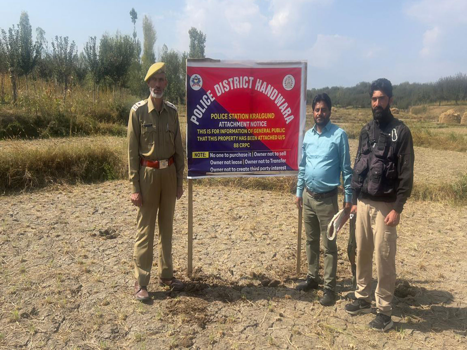 J-K: Handwara police attach property of terrorist handler in Kralgund (Photo/ANI) J-K: Handwara police attach property of terrorist handler in Kralgund (Photo/ANI)