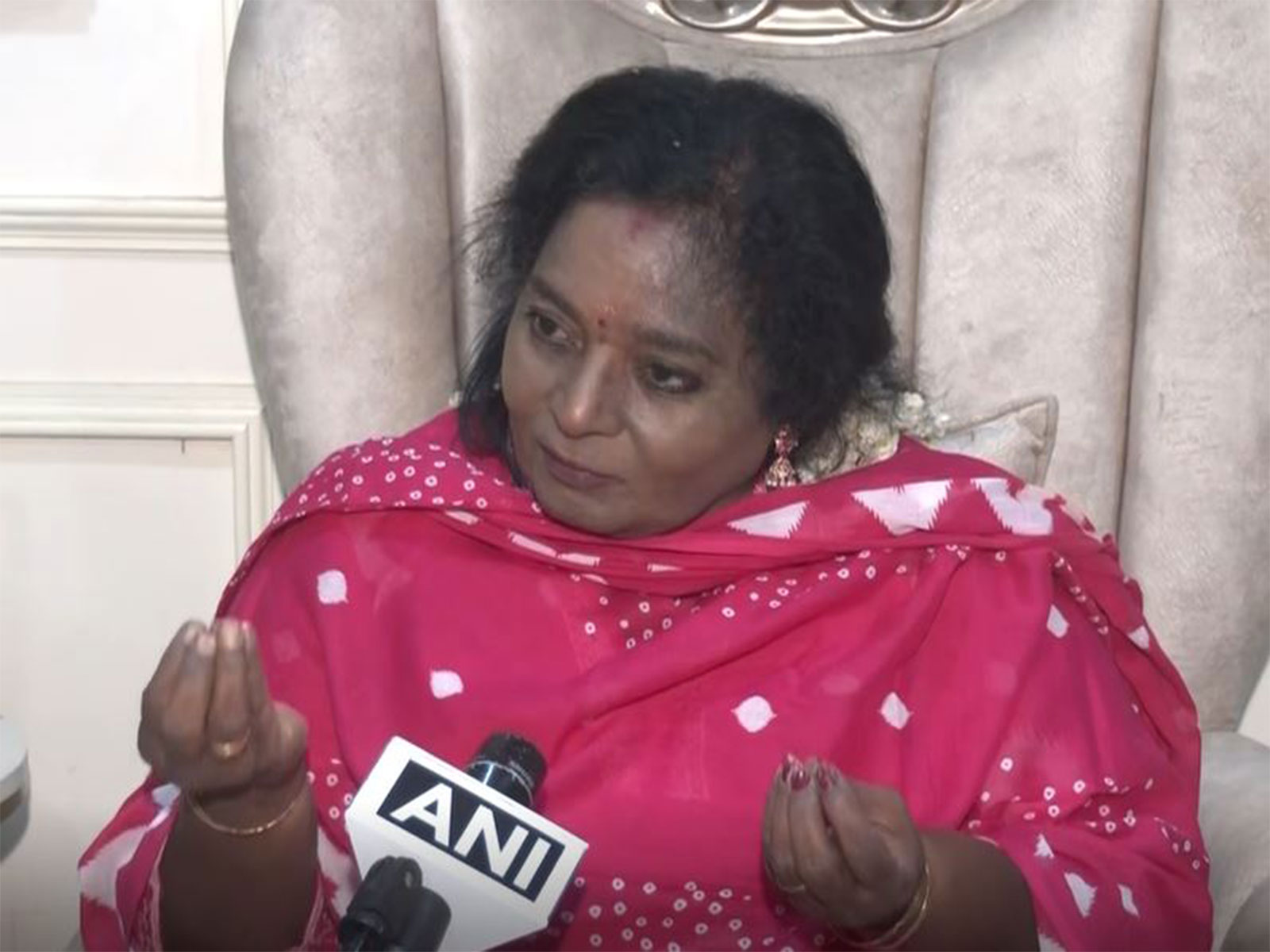 BJP leader Tamilisai Soundararajan BJP leader Tamilisai Soundararajan