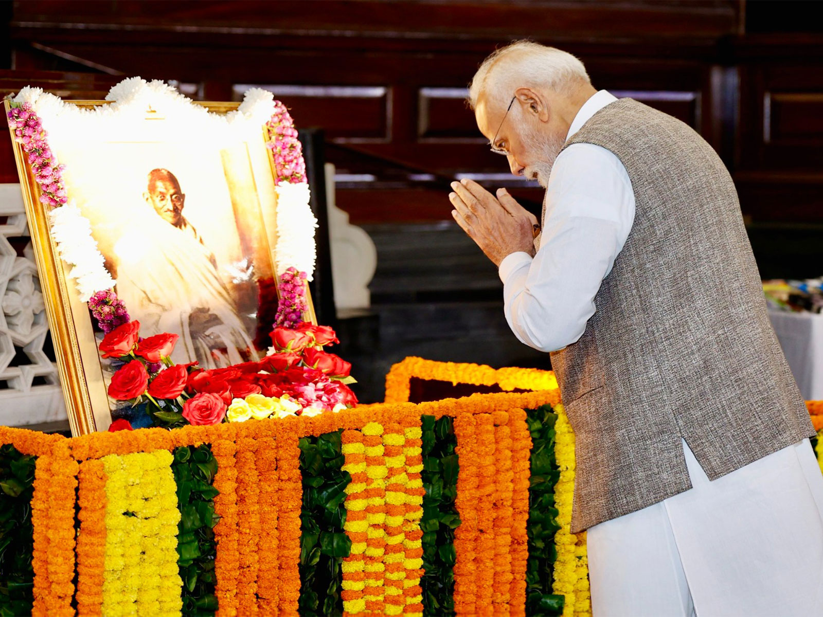 Prime Minister Narendra Modi attends a prayer meeting at Gandhi Smriti. (Photo/ANI) Prime Minister Narendra Modi attends a prayer meeting at Gandhi Smriti. (Photo/ANI)