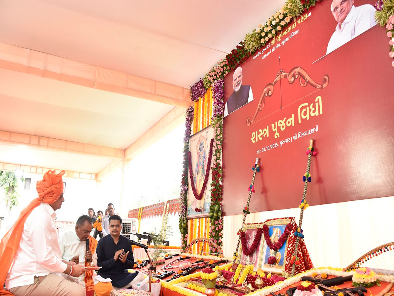 Gujarat CM Bhupendra Patel performs Shastra Poojan on Vijayadashami (Photo/Gujarat CMO) Gujarat CM Bhupendra Patel performs Shastra Poojan on Vijayadashami (Photo/Gujarat CMO)