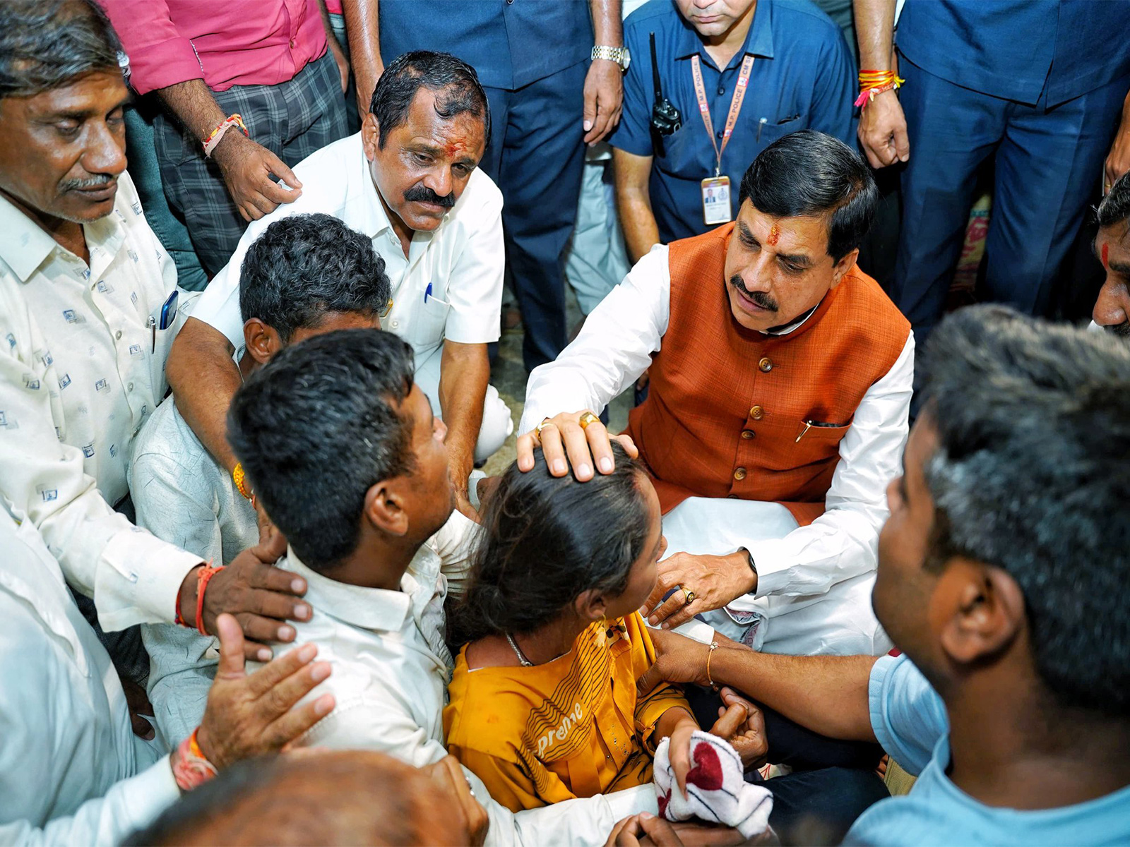 MP CM Mohan Yadav is consoling the bereaved family in Ujjain (Photo / X @DrMohanYadav51) MP CM Mohan Yadav is consoling the bereaved family in Ujjain (Photo / X @DrMohanYadav51)