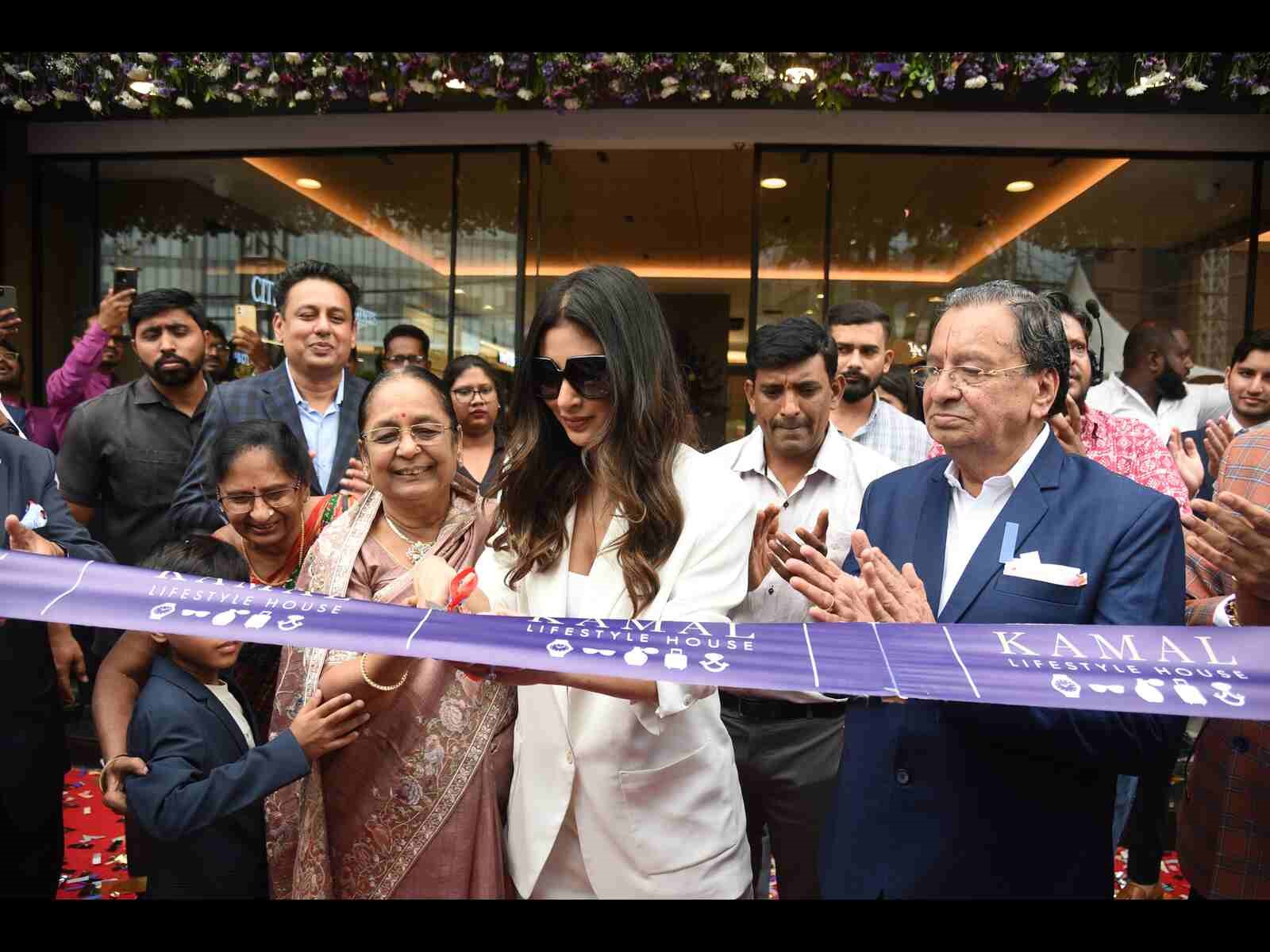 Bollywood Actress Mouni Roy Grand launched of Kamal Lifestyle House by Kamal Watch Co. At Hitech City Bollywood Actress Mouni Roy Grand launched of Kamal Lifestyle House by Kamal Watch Co. At Hitech City