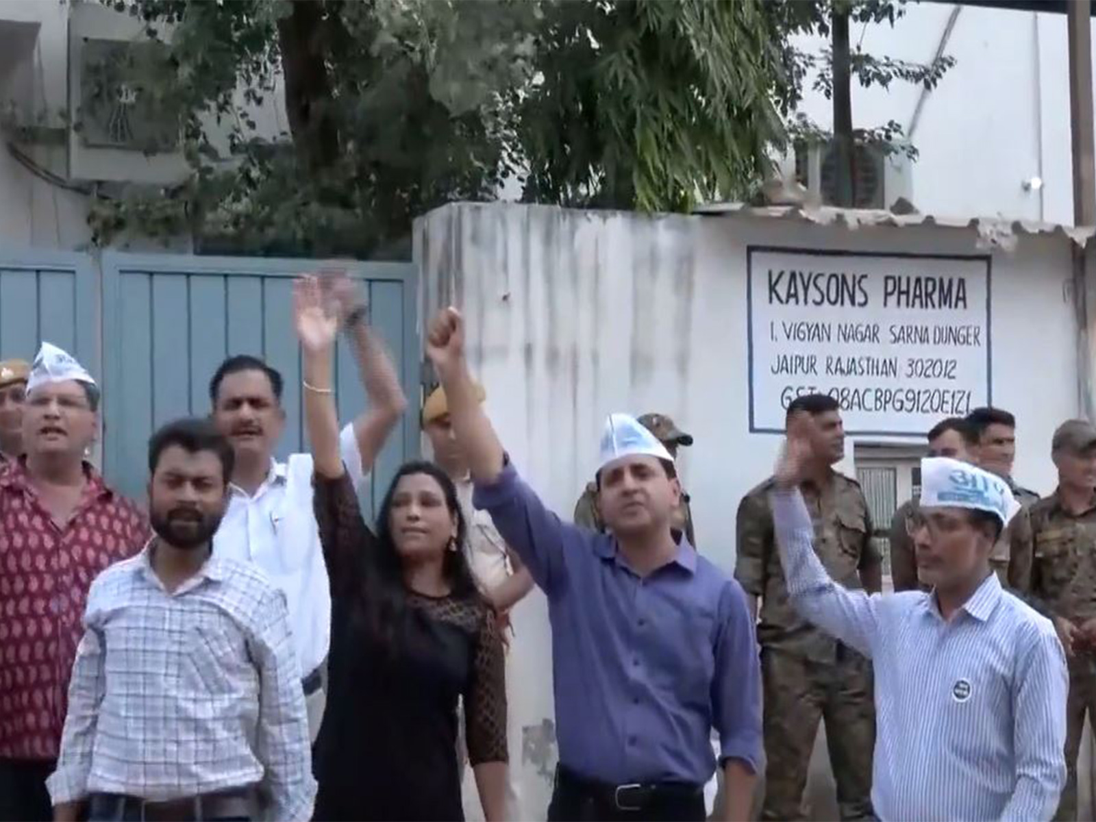 Visuals of the protest by AAP workers (Photo/ANI) Visuals of the protest by AAP workers (Photo/ANI)