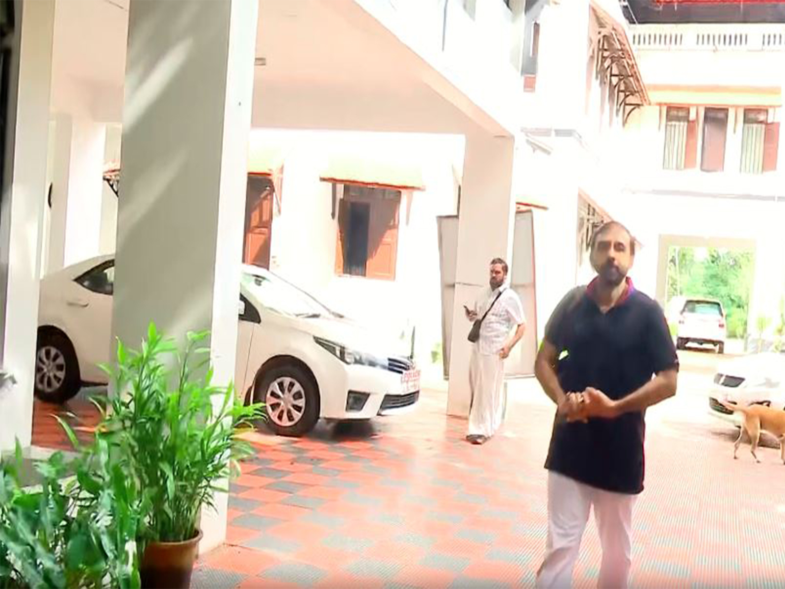 Unnikrishnan Potty appears before Devaswom Vigilance for questioning (Photo/ANI) Unnikrishnan Potty appears before Devaswom Vigilance for questioning (Photo/ANI)