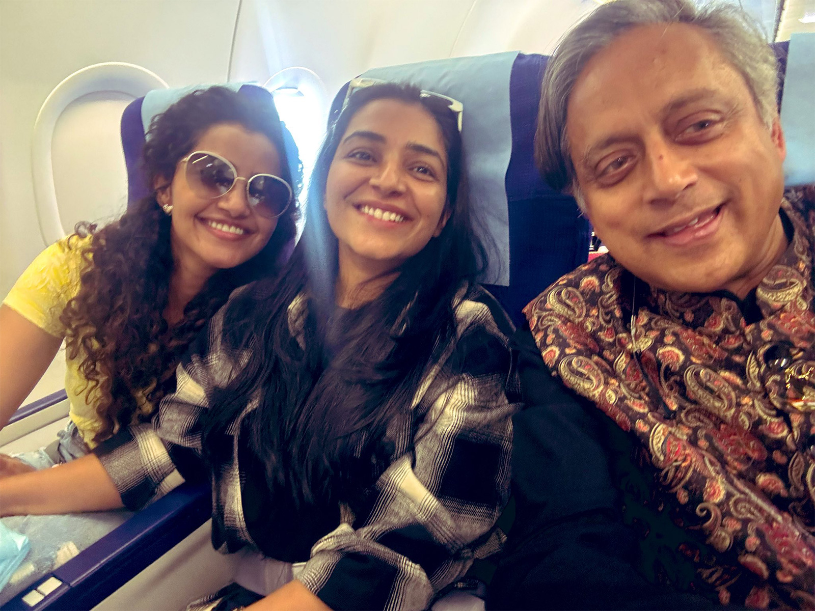 Shashi Tharoor with Malayalam actors Anupama Parameswaran, Rajisha Vijayan Shashi Tharoor with Malayalam actors Anupama Parameswaran, Rajisha Vijayan