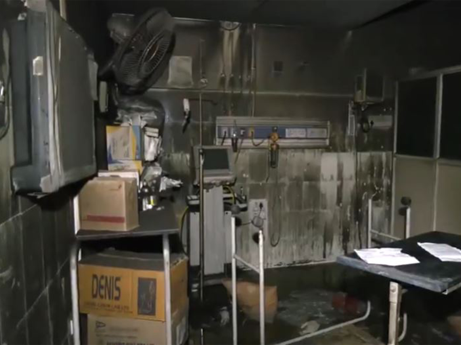A massive fire broke out in an ICU ward of Sawai Man Singh Hospital (Photo/ANI) A massive fire broke out in an ICU ward of Sawai Man Singh Hospital (Photo/ANI)