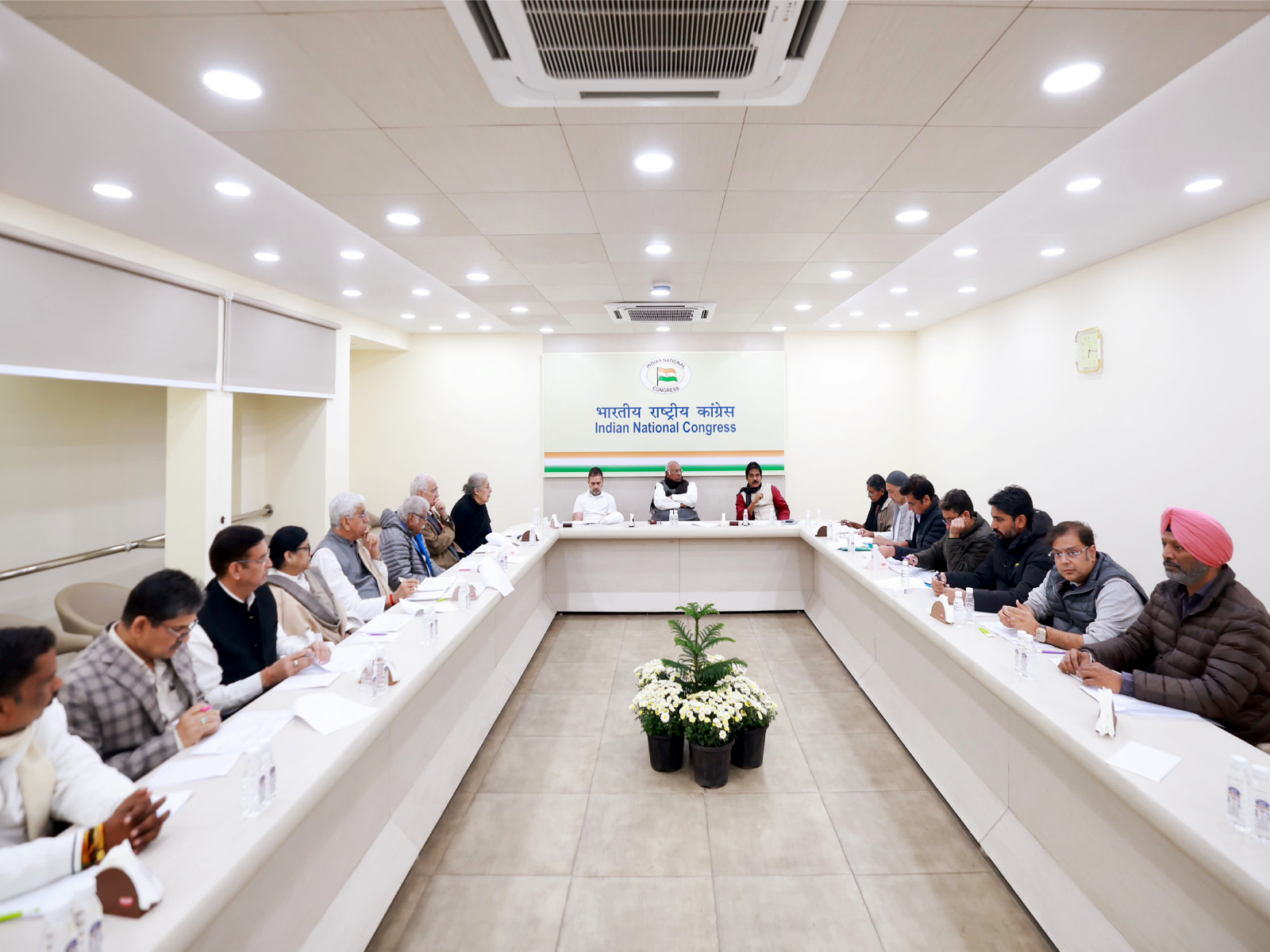Previous Congress CEC meeting held in Delhi (Photo/ANI) Previous Congress CEC meeting held in Delhi (Photo/ANI)