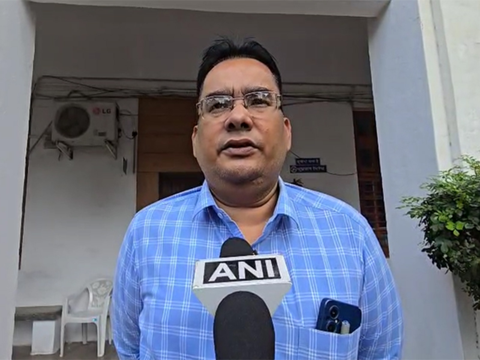 Chhindwara Additional District Magistrate (ADM) Dhirendra Singh (Photo/ANI) Chhindwara Additional District Magistrate (ADM) Dhirendra Singh (Photo/ANI)