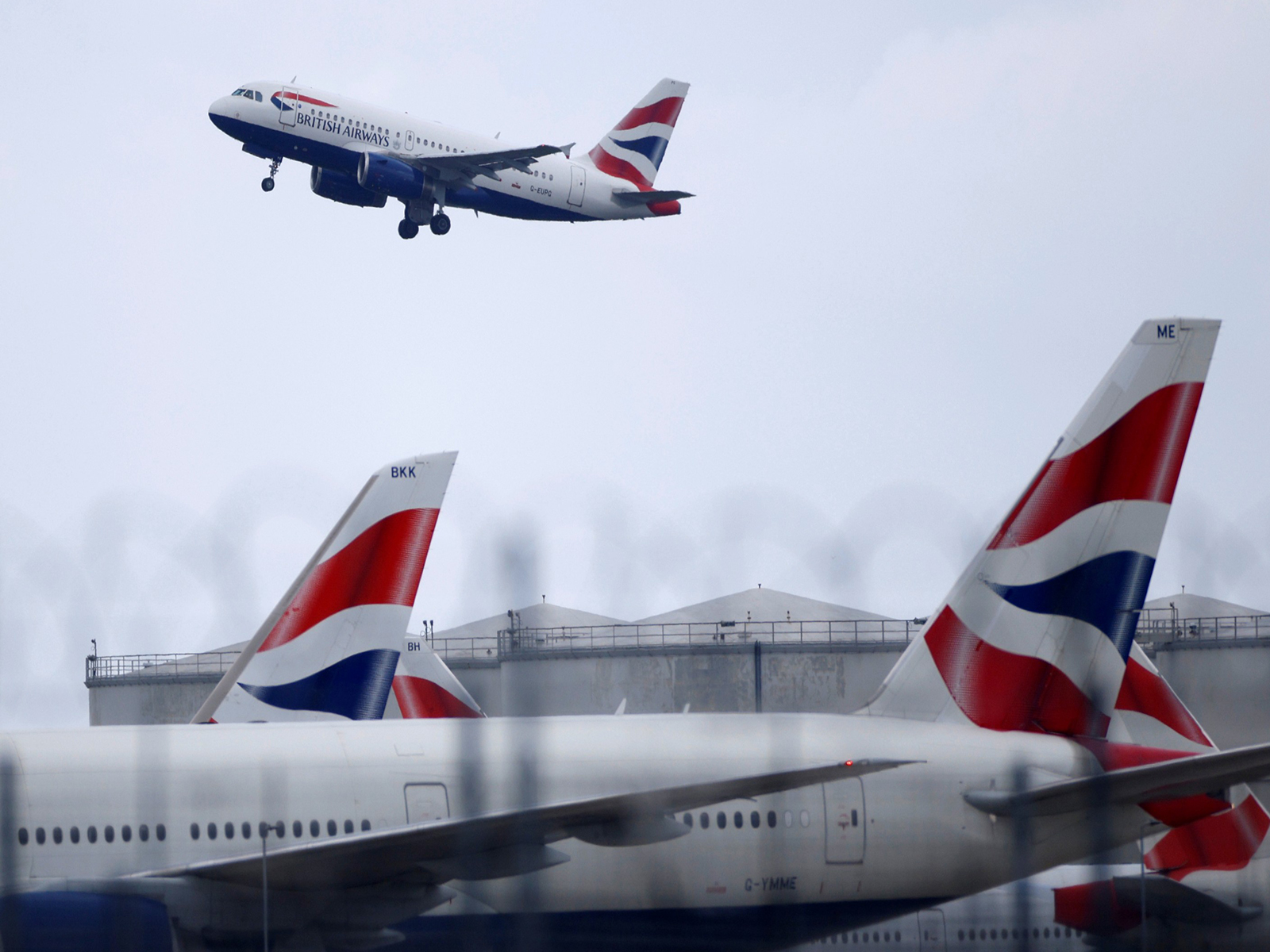 A British Airways Airbus A319 aircraft takes off from Heathrow Airport in London, United Kingdom. (File Photo/Reuters) A British Airways Airbus A319 aircraft takes off from Heathrow Airport in London, United Kingdom. (File Photo/Reuters)